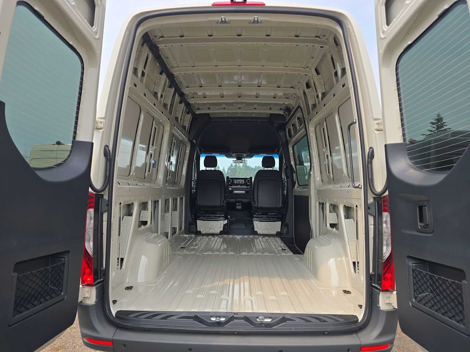 2026 Mercedes-Benz Sprinter Cargo 2500 Standard Roof I4 Diesel HO 144 AWD