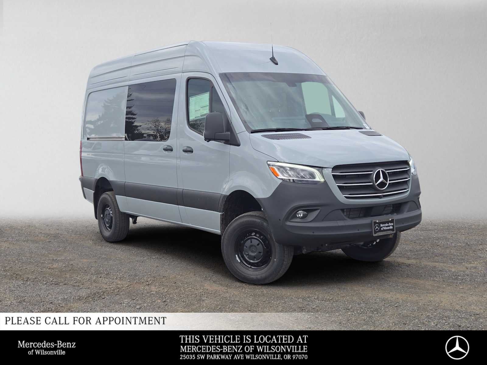 2026 Mercedes-Benz Sprinter Crew 2500 Standard Roof I4 Diesel HO 144 AWD