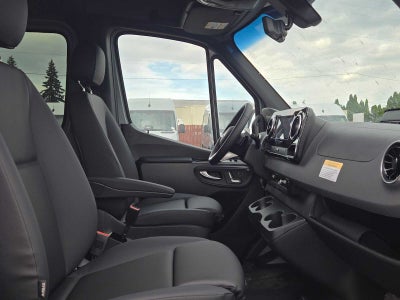 2026 Mercedes-Benz Sprinter Crew 2500 Standard Roof I4 Diesel HO 144 AWD