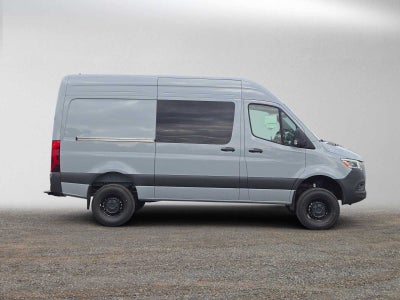 2026 Mercedes-Benz Sprinter Crew 2500 Standard Roof I4 Diesel HO 144 AWD