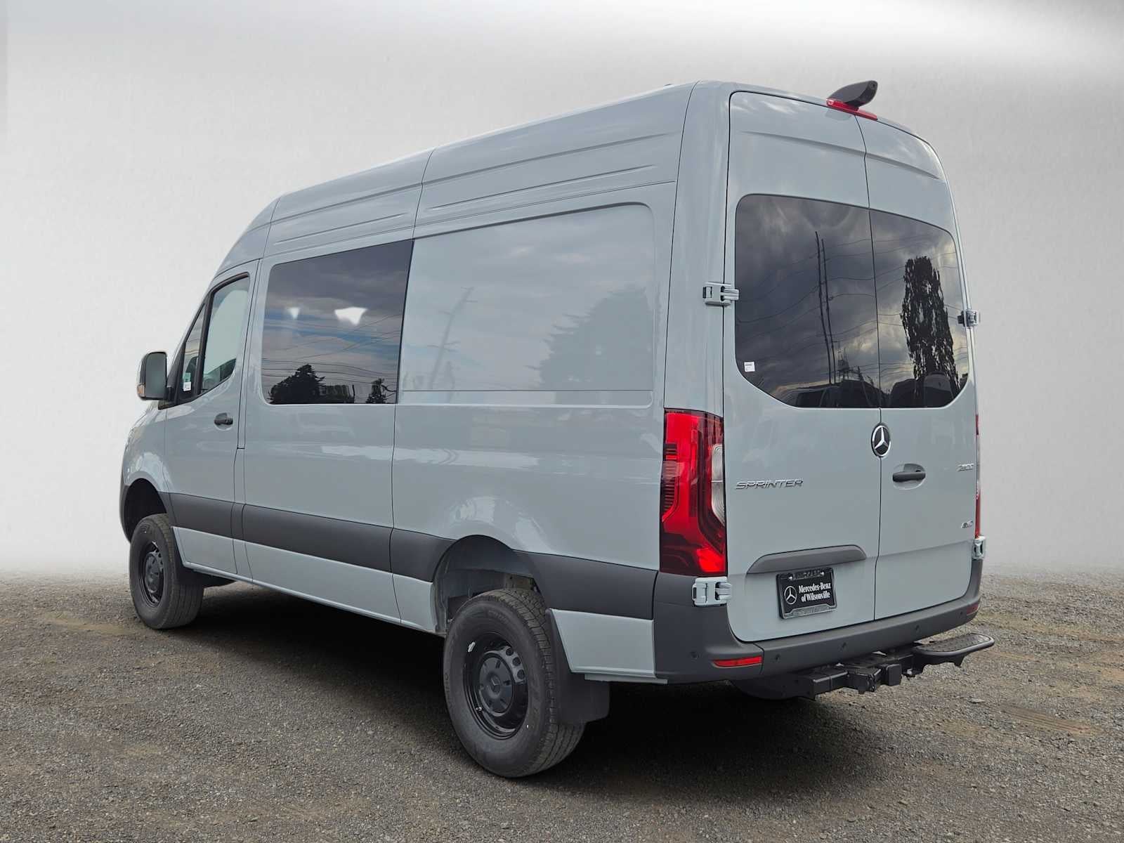 2026 Mercedes-Benz Sprinter Crew 2500 Standard Roof I4 Diesel HO 144 AWD