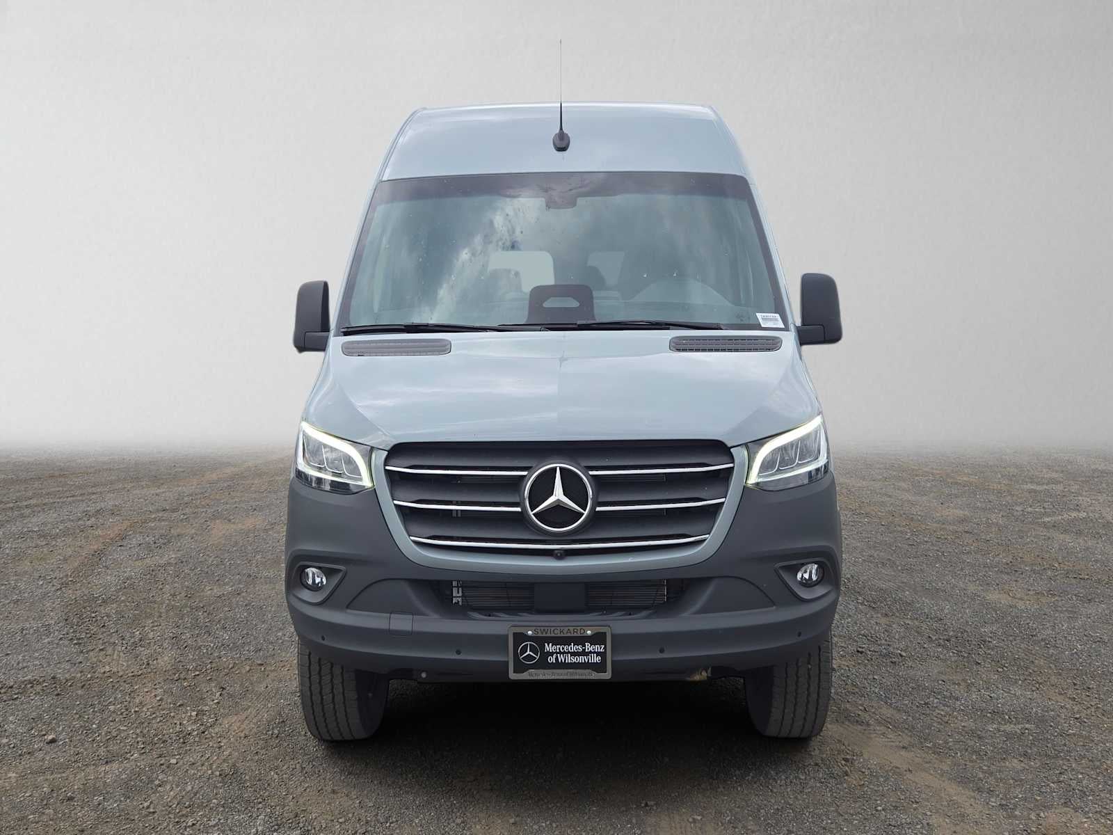 2026 Mercedes-Benz Sprinter Crew 2500 Standard Roof I4 Diesel HO 144 AWD