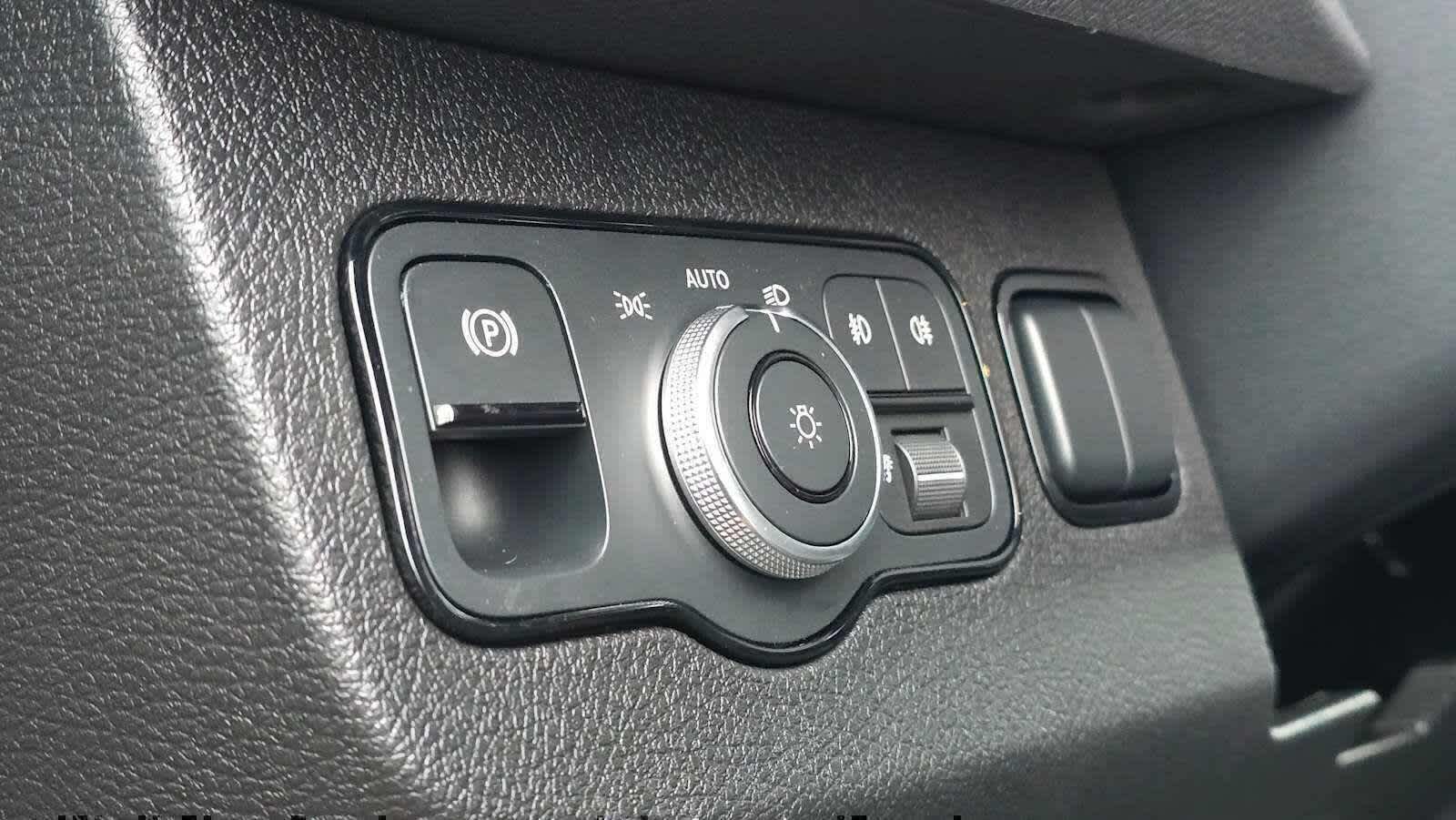 2026 Mercedes-Benz Sprinter 2500 Standard Roof I4 Diesel HO 144 AWD