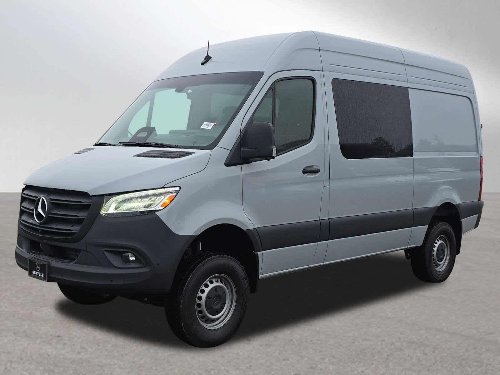 2026 Mercedes-Benz Sprinter 2500 Standard Roof I4 Diesel HO 144 AWD