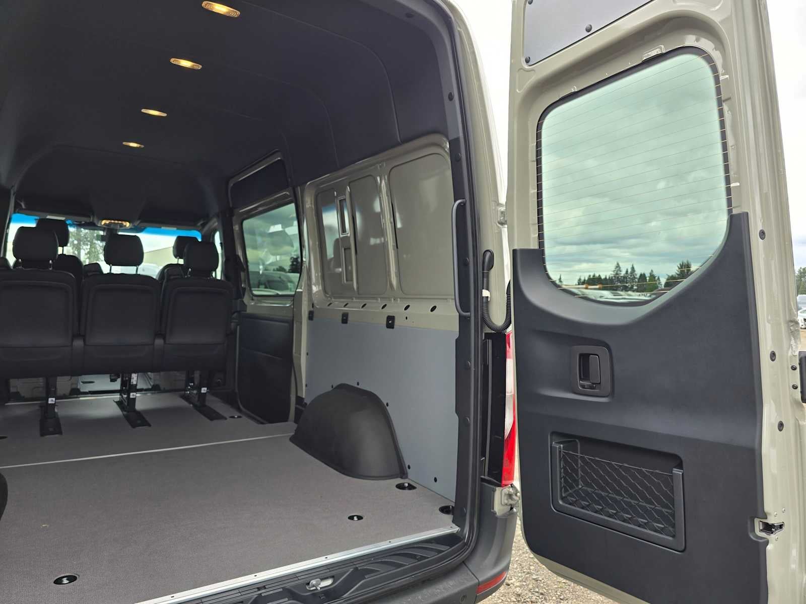 2026 Mercedes-Benz Sprinter 2500 Standard Roof I4 Diesel HO 144 AWD