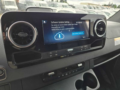 2026 Mercedes-Benz Sprinter 2500 Standard Roof I4 Diesel HO 144 AWD