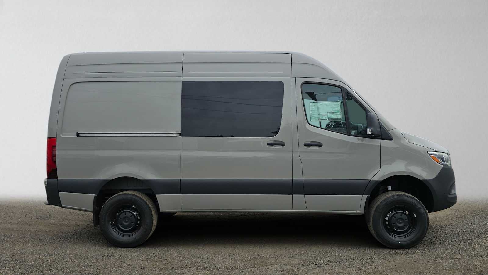 2026 Mercedes-Benz Sprinter 2500 Standard Roof I4 Diesel HO 144 AWD