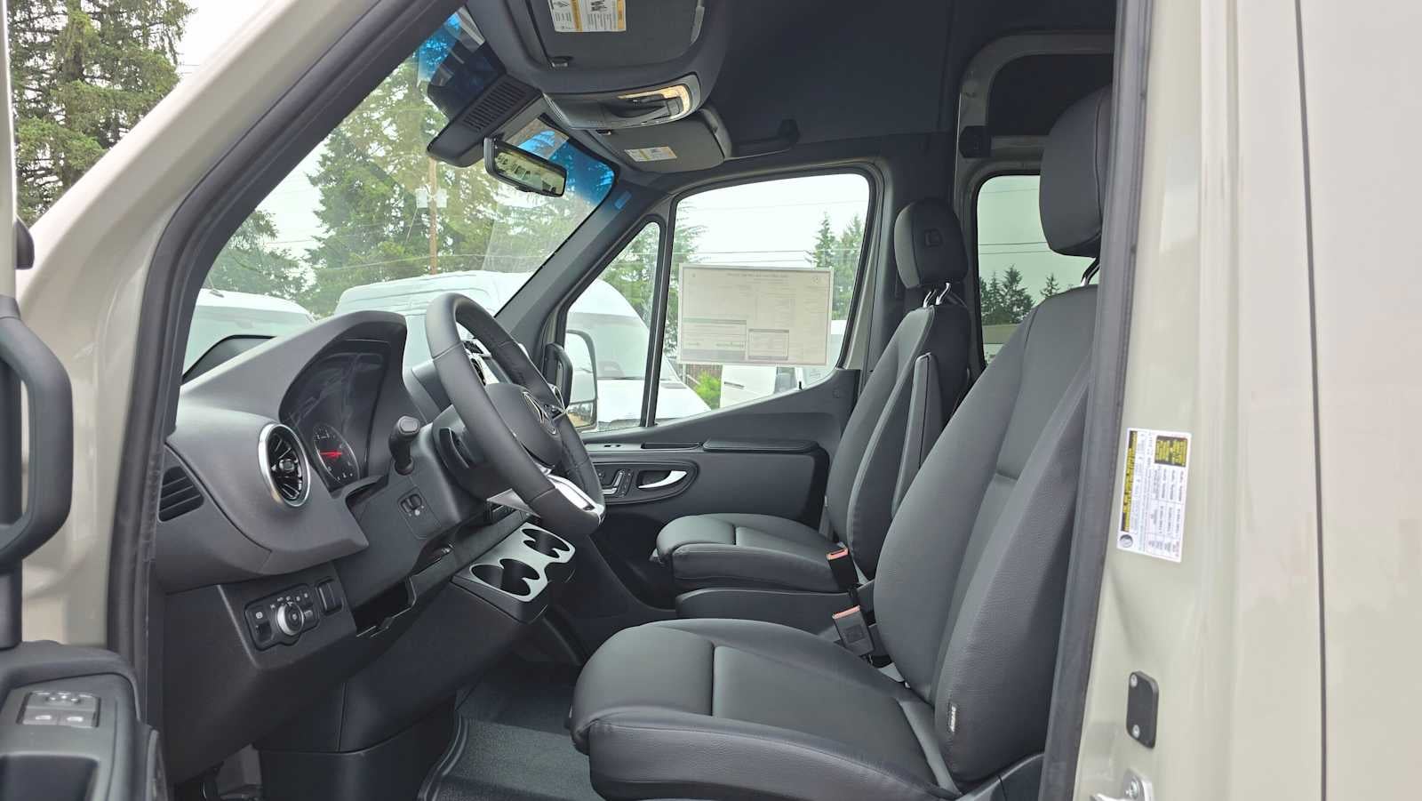 2026 Mercedes-Benz Sprinter 2500 Standard Roof I4 Diesel HO 144 AWD