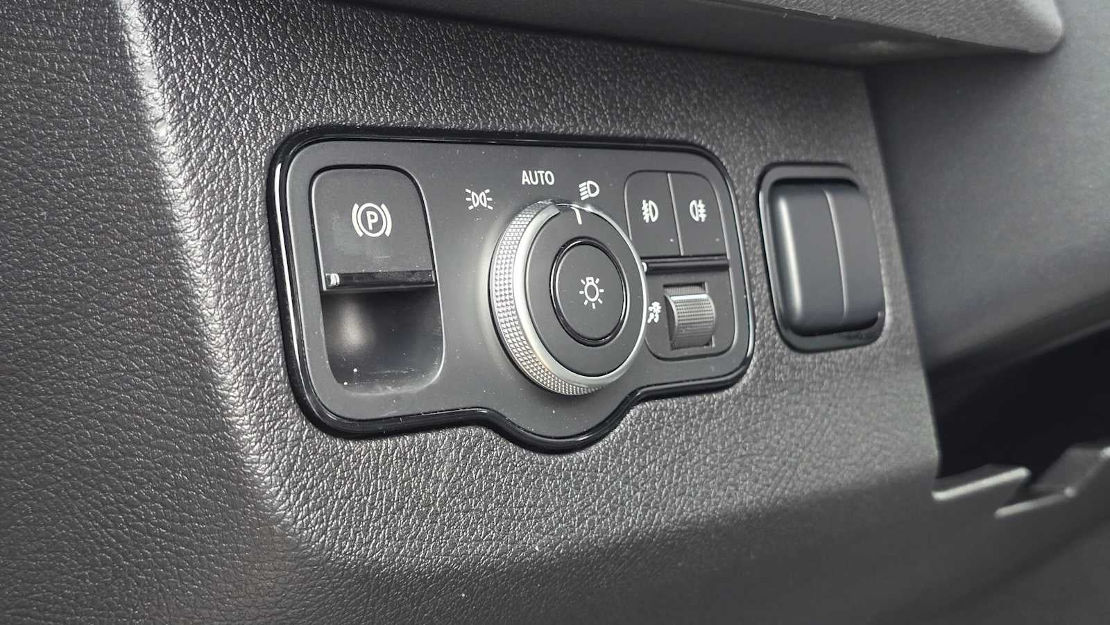 2026 Mercedes-Benz Sprinter 2500 Standard Roof I4 Diesel HO 144 AWD