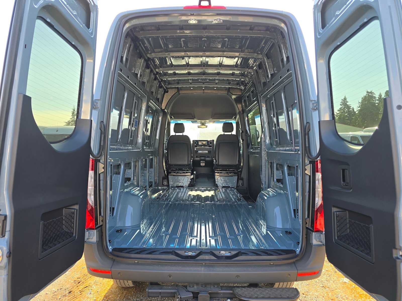 2026 Mercedes-Benz Sprinter 2500 Standard Roof I4 Diesel HO 144 AWD
