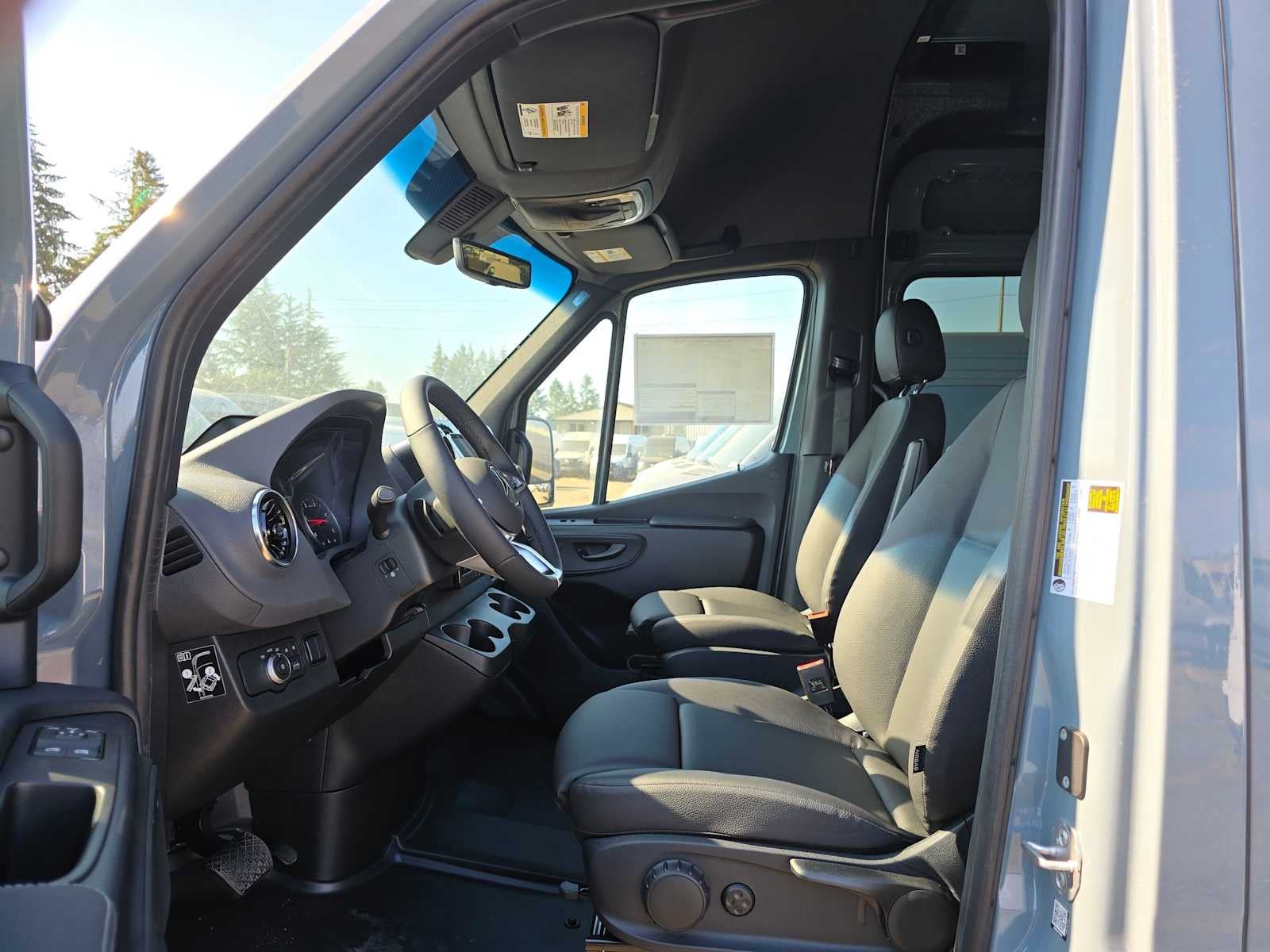 2026 Mercedes-Benz Sprinter 2500 Standard Roof I4 Diesel HO 144 AWD