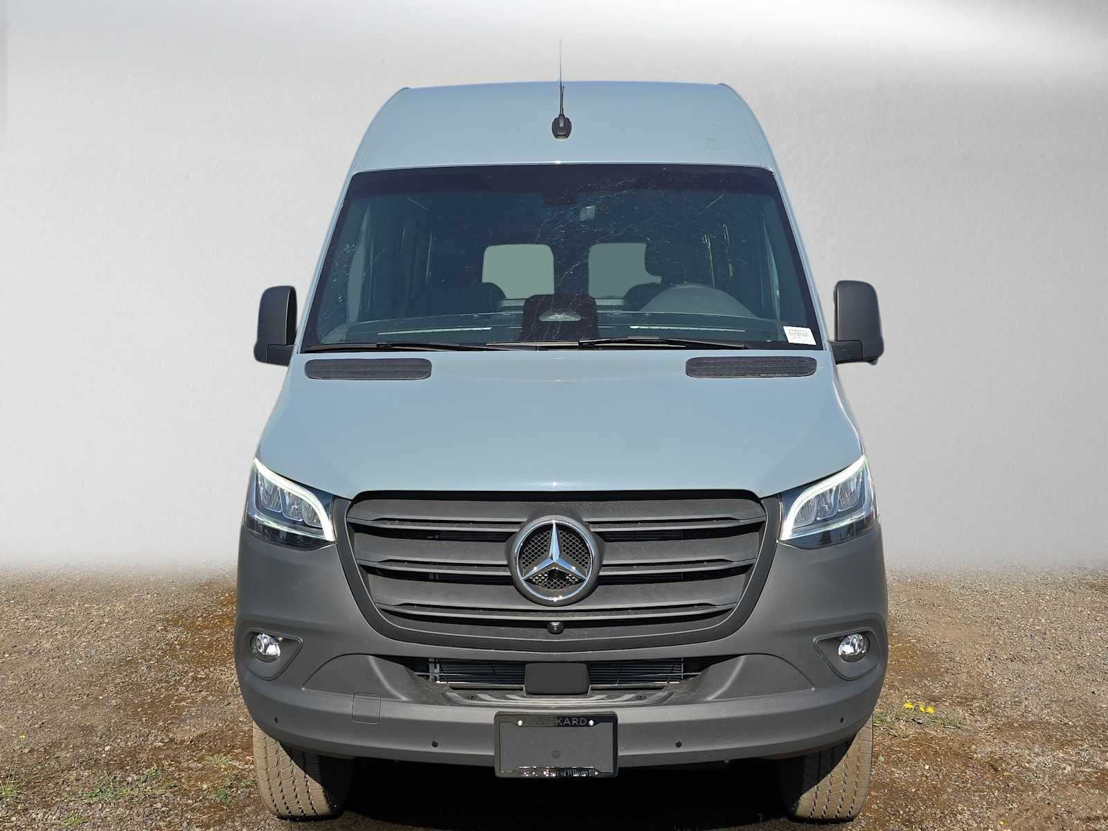2026 Mercedes-Benz Sprinter 2500 Standard Roof I4 Diesel HO 144 AWD