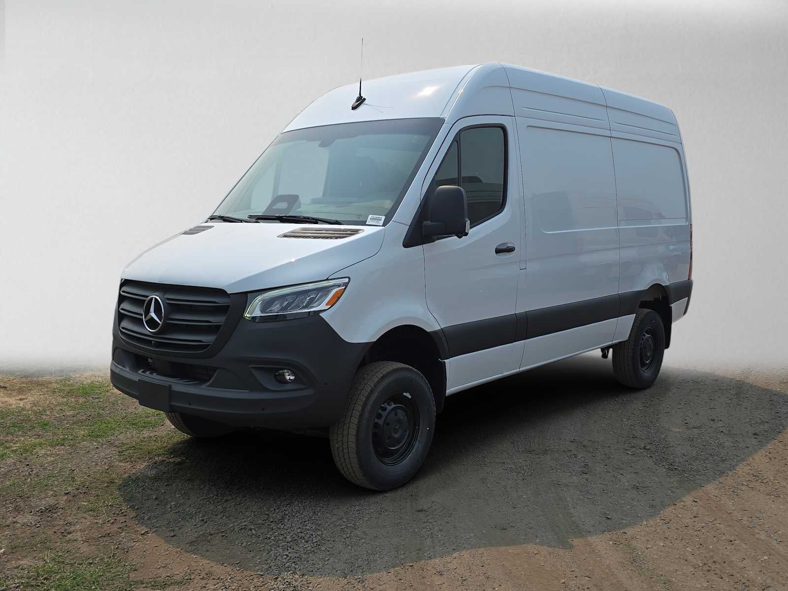 2026 Mercedes-Benz Sprinter Cargo 2500 Standard Roof I4 Diesel HO 144 AWD
