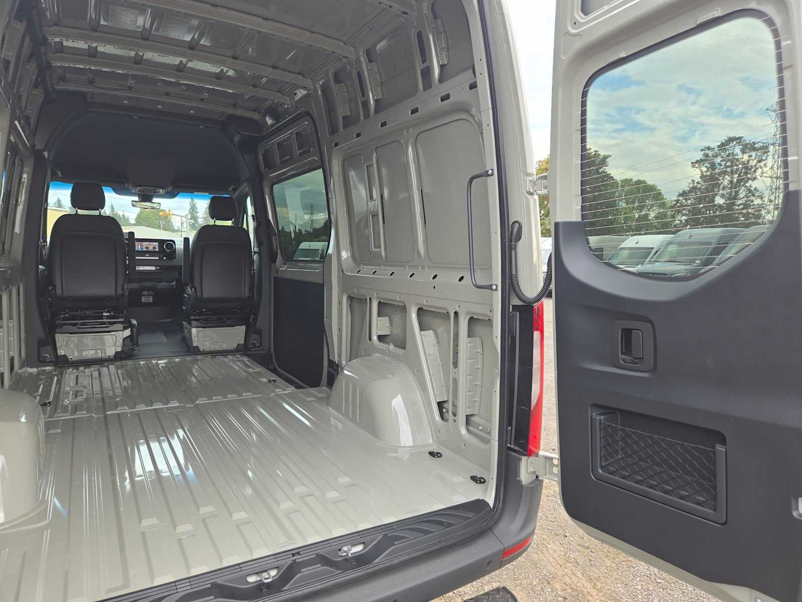2026 Mercedes-Benz Sprinter Cargo 2500 Standard Roof I4 Diesel HO 144 AWD