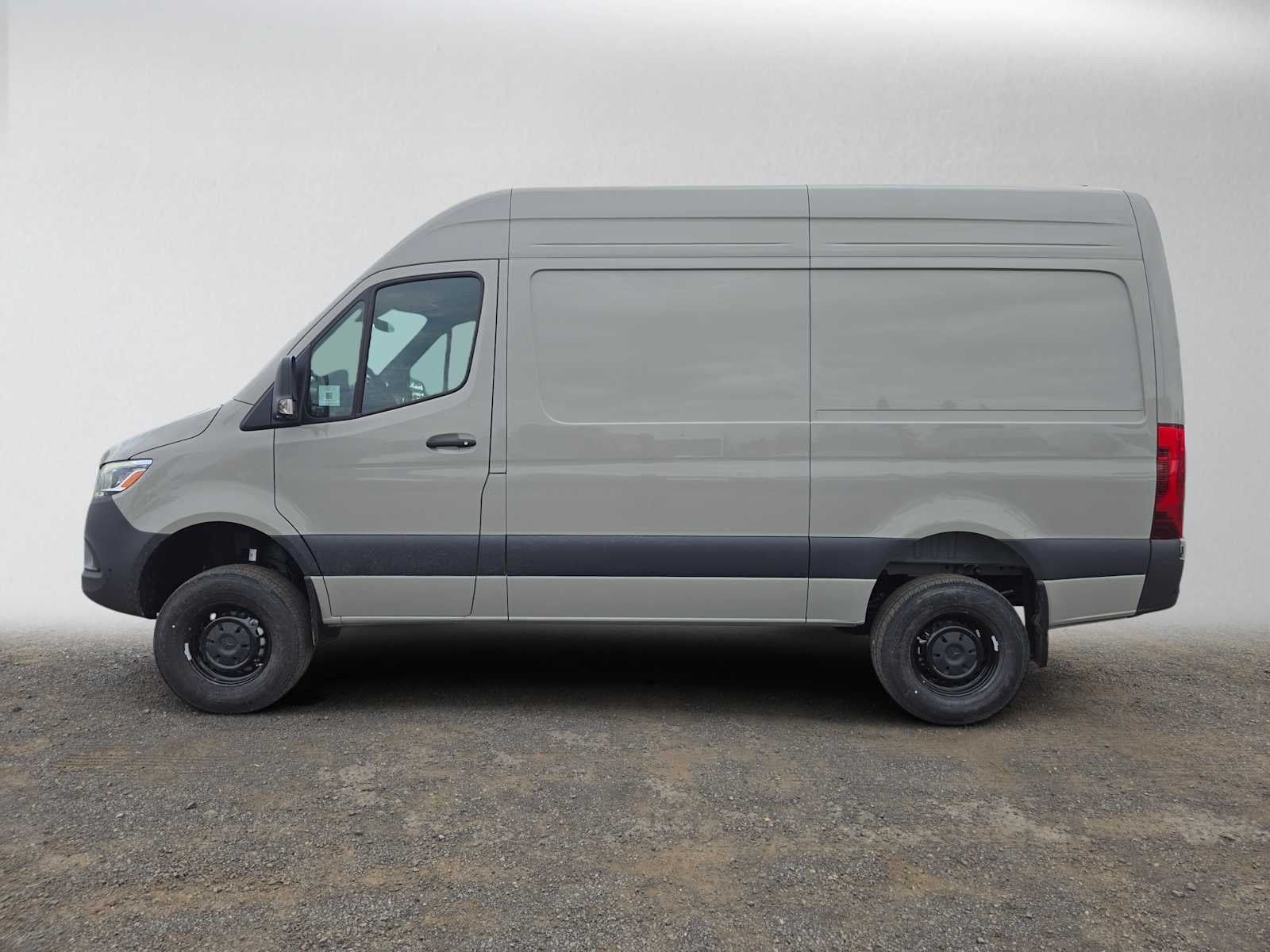 2026 Mercedes-Benz Sprinter Cargo 2500 Standard Roof I4 Diesel HO 144 AWD