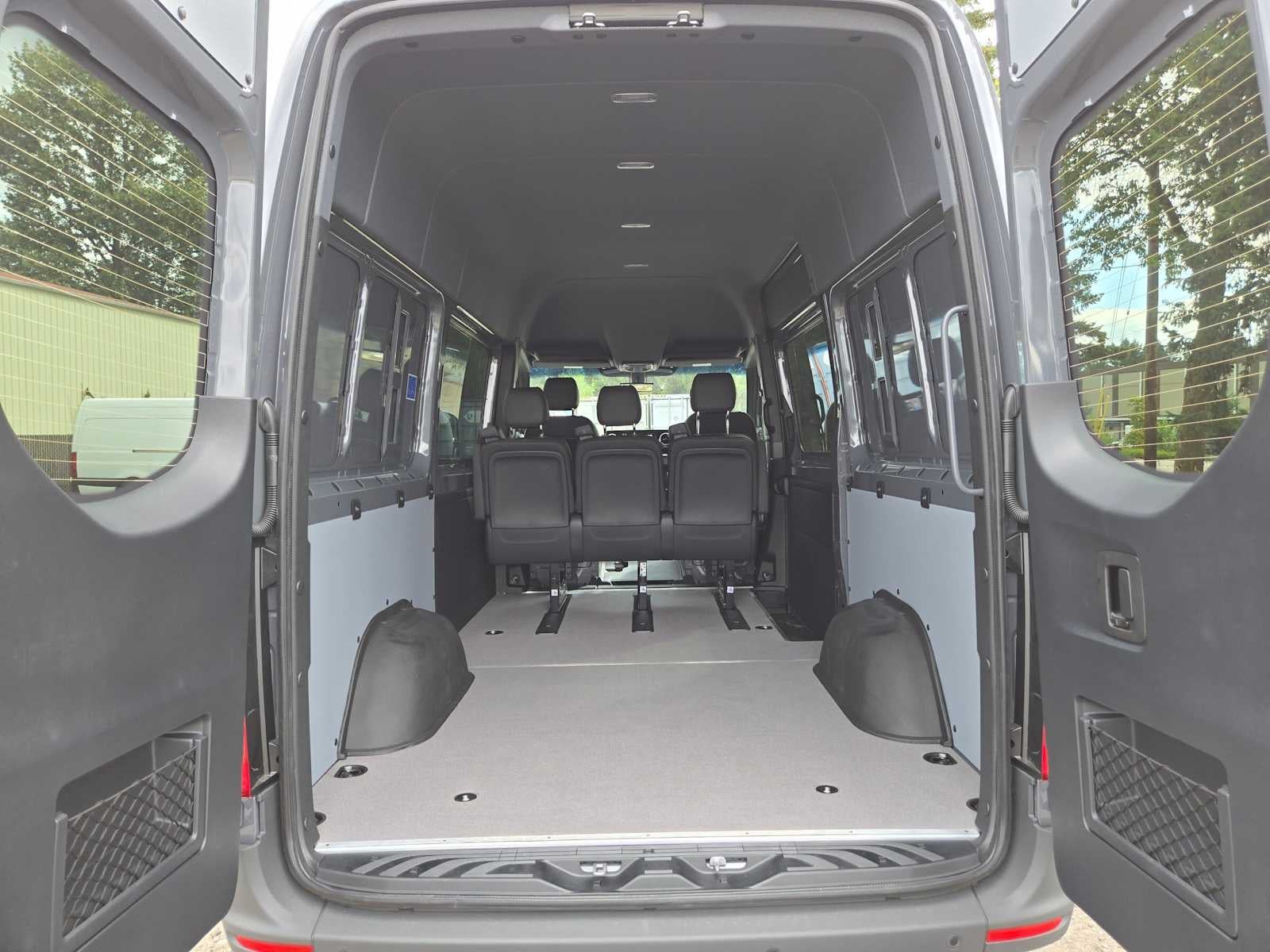 2026 Mercedes-Benz Sprinter Crew 2500 Standard Roof I4 Diesel HO 144 AWD