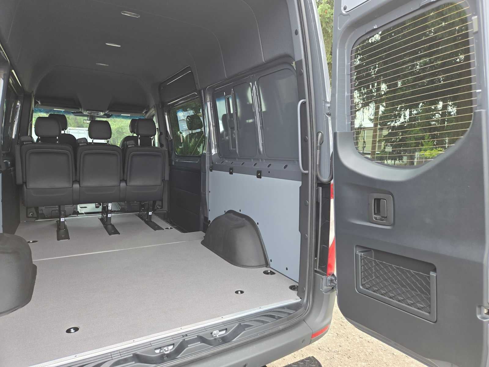 2026 Mercedes-Benz Sprinter Crew 2500 Standard Roof I4 Diesel HO 144 AWD