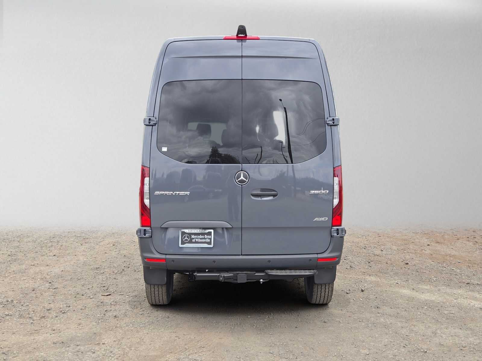 2026 Mercedes-Benz Sprinter Crew 2500 Standard Roof I4 Diesel HO 144 AWD
