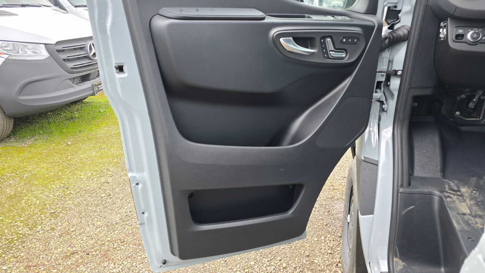 2026 Mercedes-Benz Sprinter 2500 Standard Roof I4 Diesel HO 144" AWD