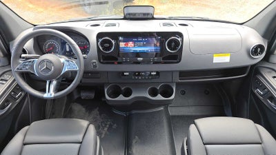 2026 Mercedes-Benz Sprinter 2500 Standard Roof I4 Diesel HO 144 AWD