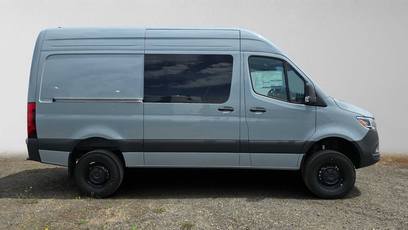 2026 Mercedes-Benz Sprinter 2500 Standard Roof I4 Diesel HO 144 AWD