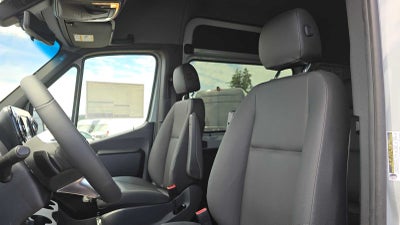 2026 Mercedes-Benz Sprinter 2500 Standard Roof I4 Diesel HO 144 AWD