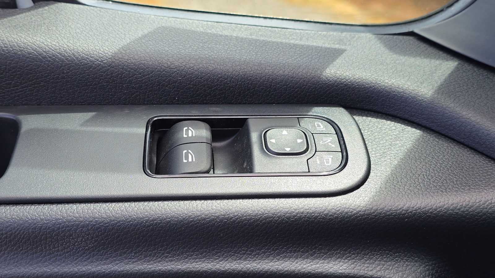 2026 Mercedes-Benz Sprinter 2500 Standard Roof I4 Diesel HO 144 AWD