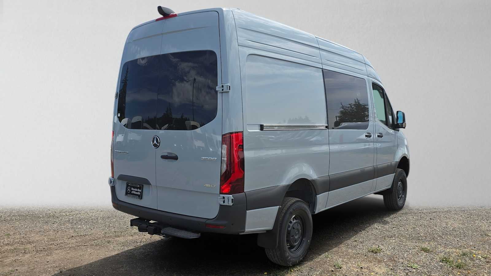 2026 Mercedes-Benz Sprinter 2500 Standard Roof I4 Diesel HO 144 AWD