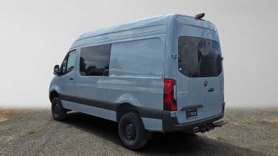 2026 Mercedes-Benz Sprinter 2500 Standard Roof I4 Diesel HO 144 AWD