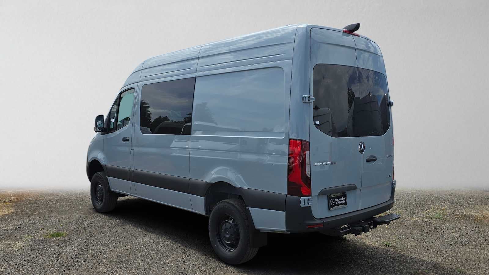 2026 Mercedes-Benz Sprinter 2500 Standard Roof I4 Diesel HO 144 AWD