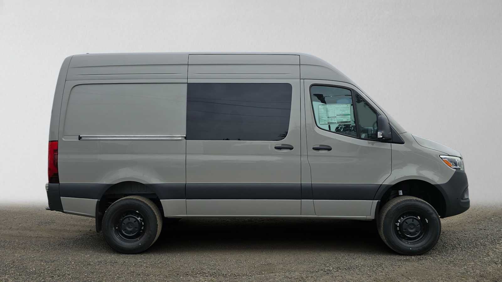 2026 Mercedes-Benz Sprinter 2500 Standard Roof I4 Diesel HO 144 AWD