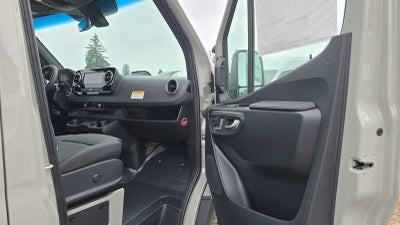 2026 Mercedes-Benz Sprinter Crew 2500 Standard Roof I4 Diesel HO 144 AWD