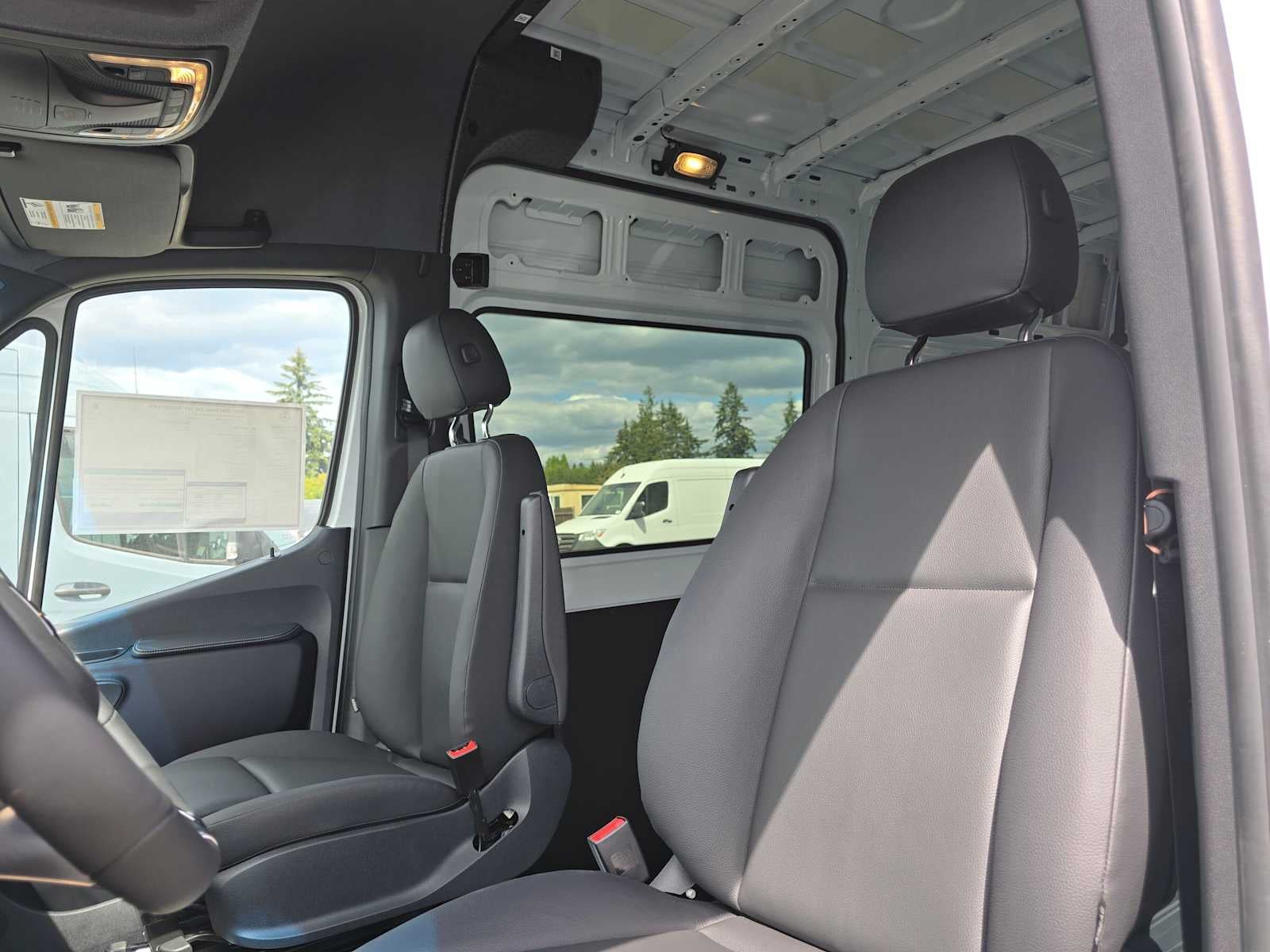 2026 Mercedes-Benz Sprinter Cargo 2500 Standard Roof I4 Diesel HO 144 AWD