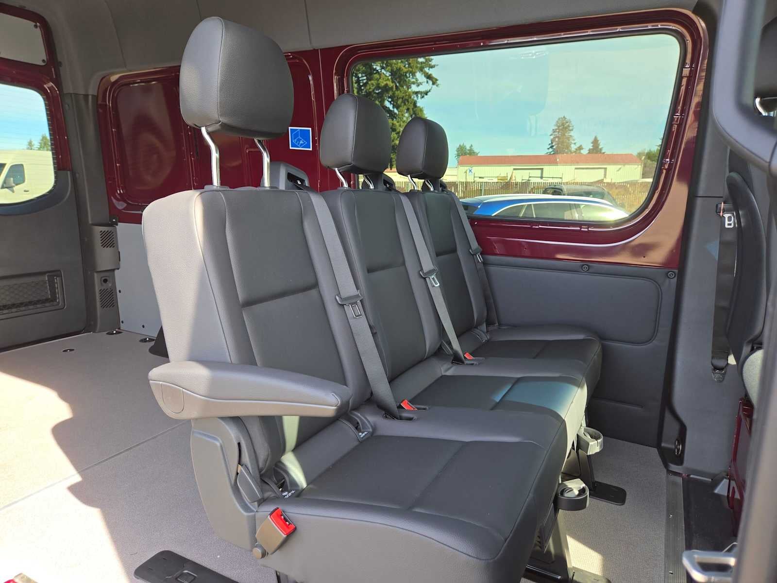 2026 Mercedes-Benz Sprinter Crew 2500 Standard Roof I4 Diesel HO 144 AWD