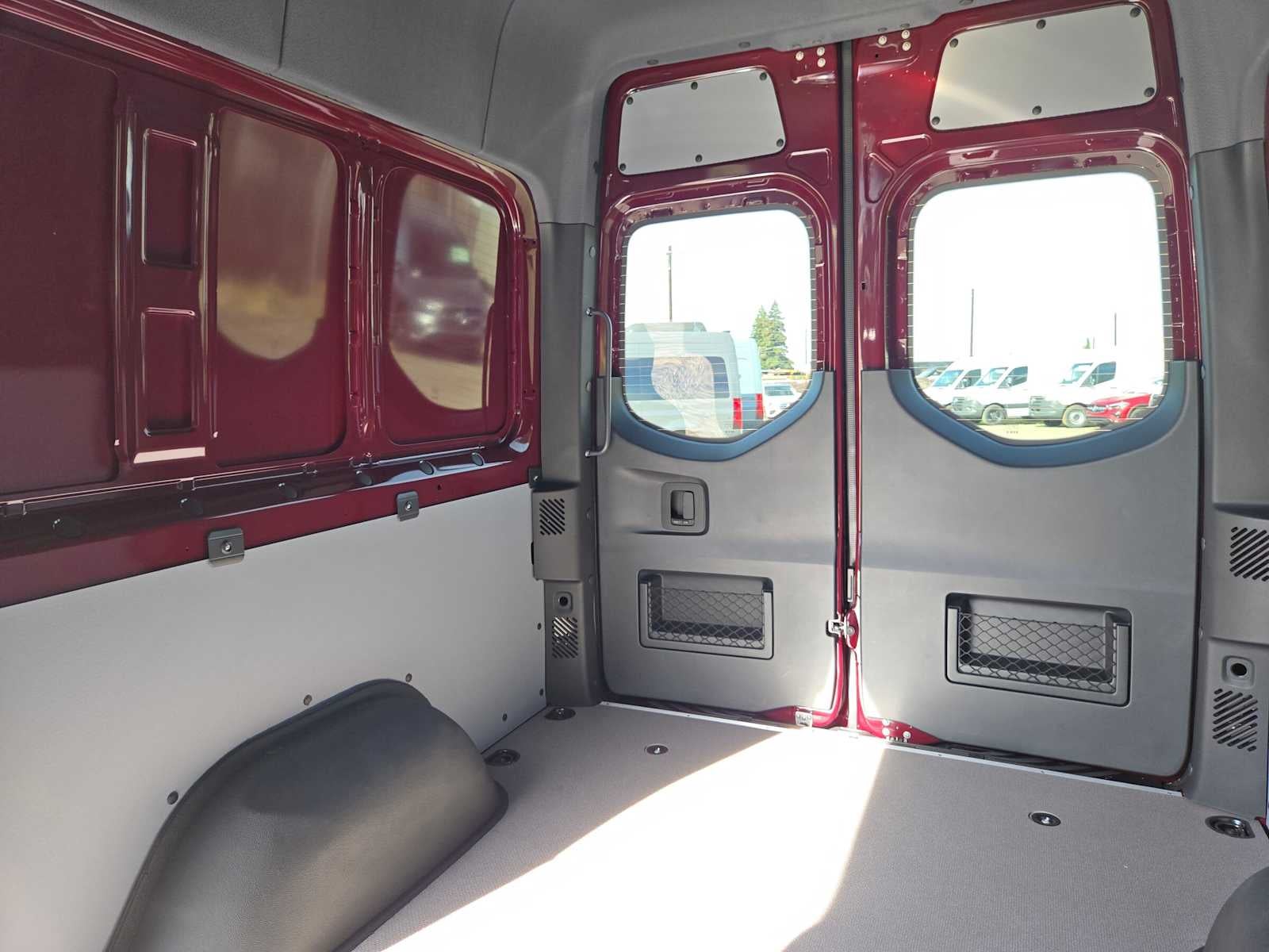 2026 Mercedes-Benz Sprinter Crew 2500 Standard Roof I4 Diesel HO 144 AWD