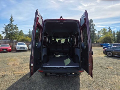 2026 Mercedes-Benz Sprinter Crew 2500 Standard Roof I4 Diesel HO 144 AWD