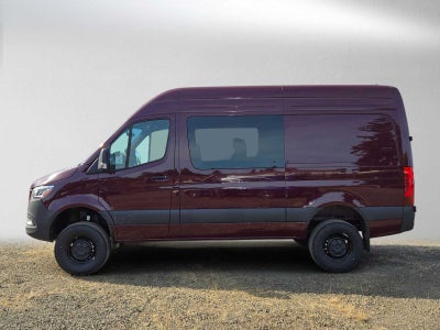 2026 Mercedes-Benz Sprinter Crew 2500 Standard Roof I4 Diesel HO 144 AWD