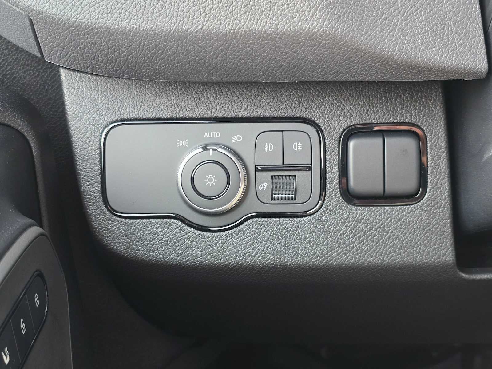 2026 Mercedes-Benz Sprinter 2500 Standard Roof I4 Diesel HO 144" AWD