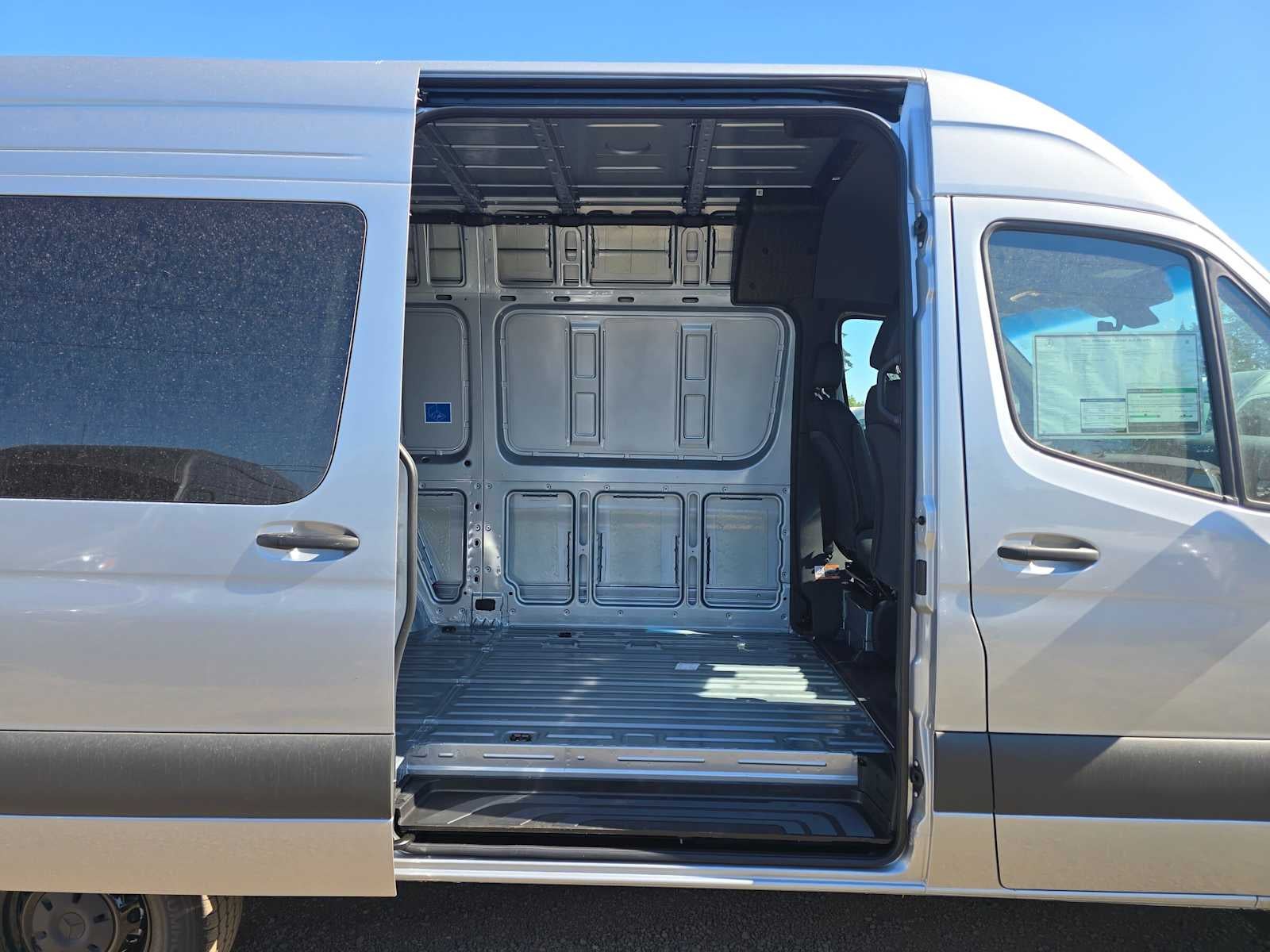 2026 Mercedes-Benz Sprinter Cargo 2500 Standard Roof I4 Diesel HO 144 AWD