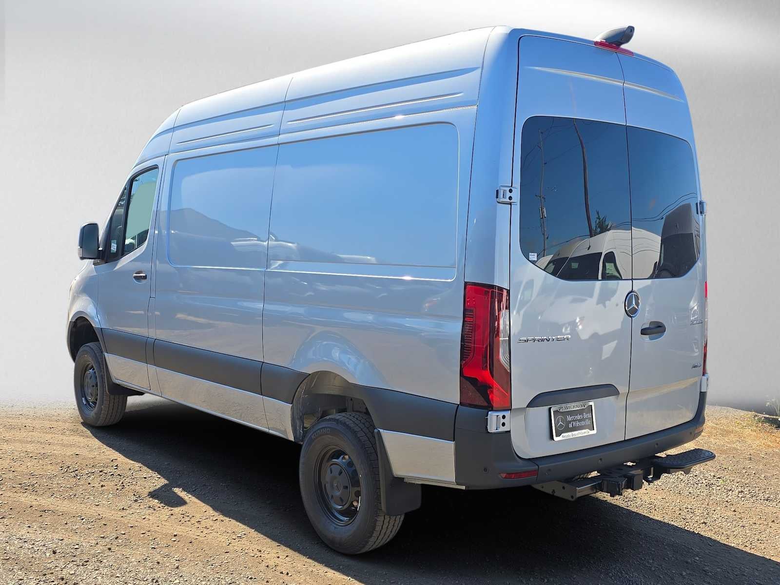2026 Mercedes-Benz Sprinter Cargo 2500 Standard Roof I4 Diesel HO 144 AWD
