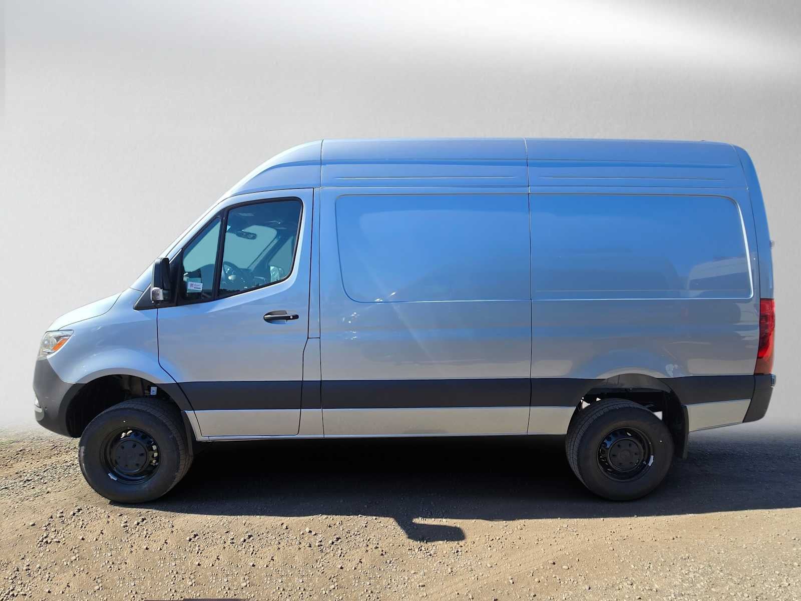 2026 Mercedes-Benz Sprinter Cargo 2500 Standard Roof I4 Diesel HO 144 AWD