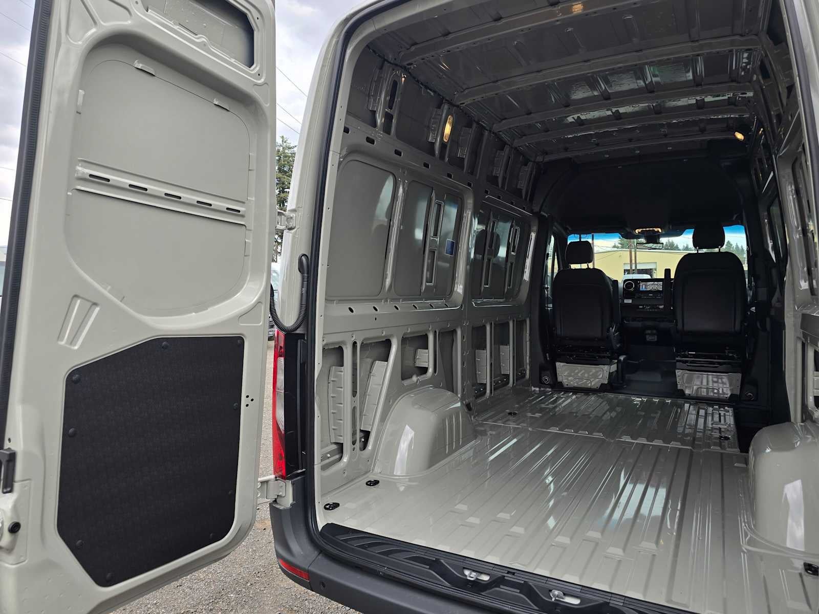 2026 Mercedes-Benz Sprinter Cargo 2500 Standard Roof I4 Diesel HO 144 AWD