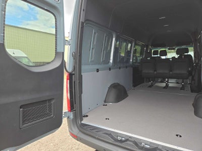 2026 Mercedes-Benz Sprinter Crew 2500 High Roof I4 Diesel HO 170 AWD