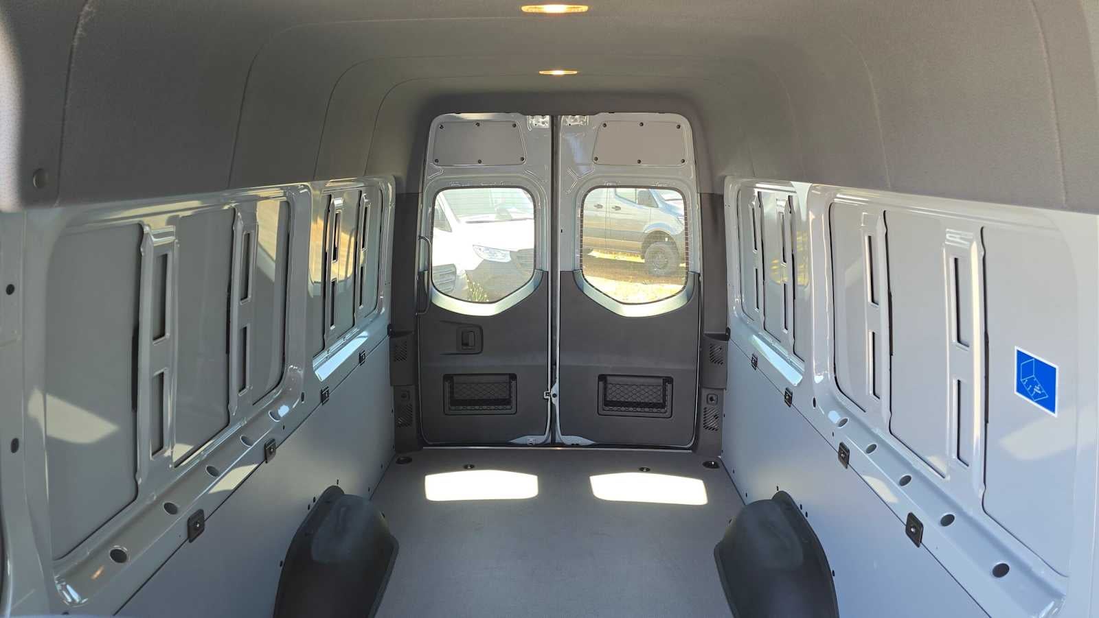 2026 Mercedes-Benz Sprinter 2500 High Roof I4 Diesel HO 170 AWD