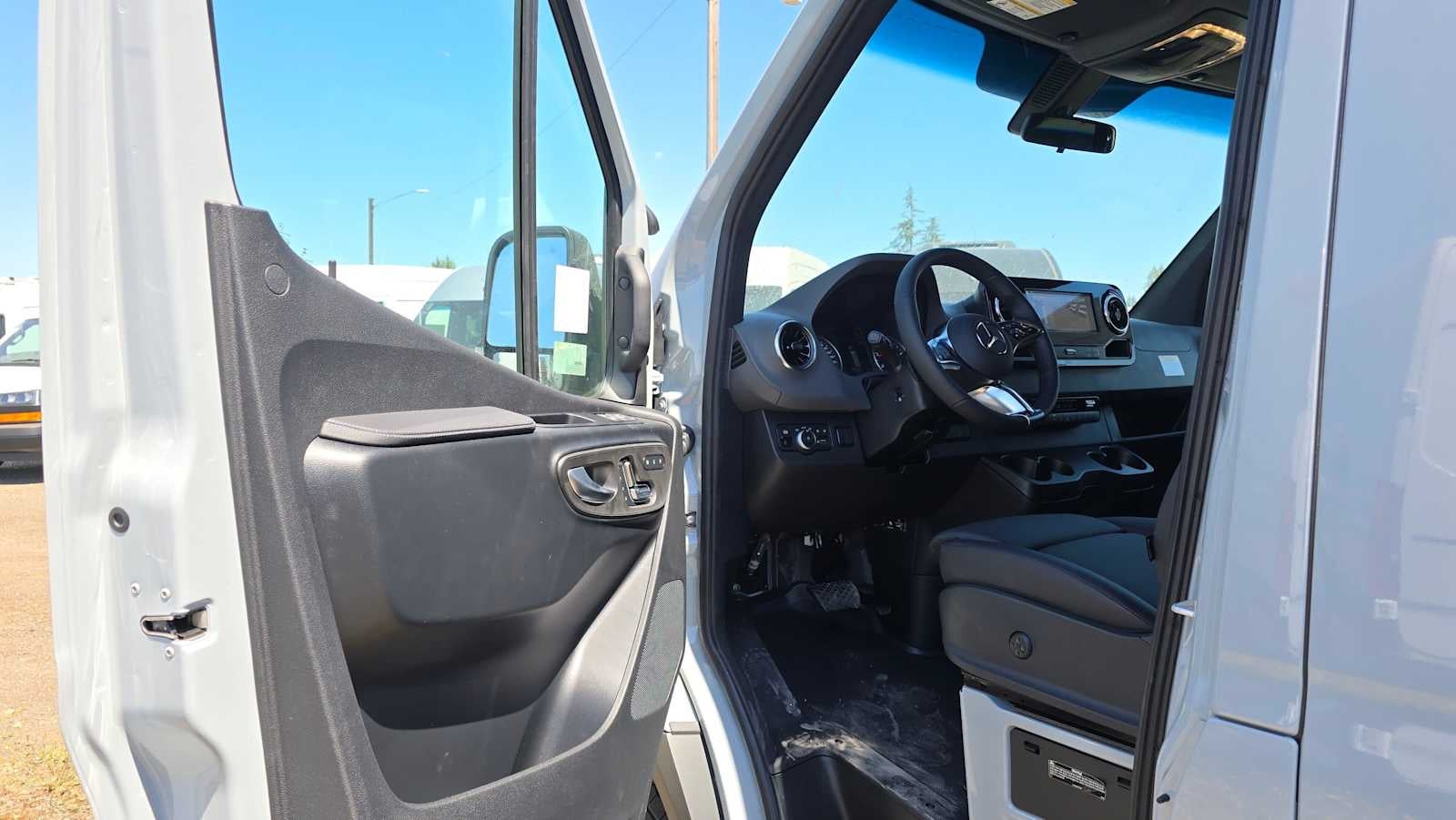 2026 Mercedes-Benz Sprinter 2500 High Roof I4 Diesel HO 170 AWD