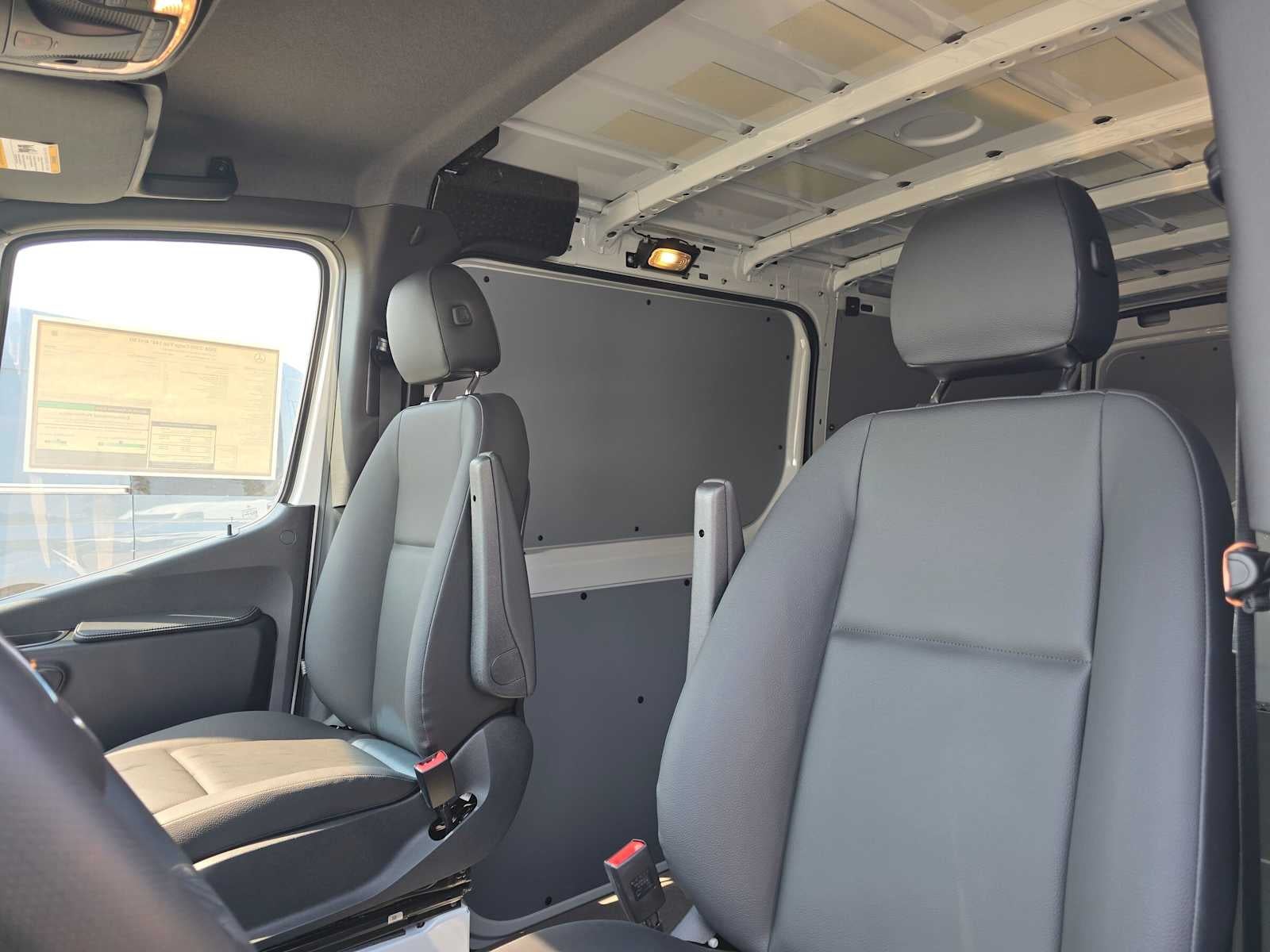 2026 Mercedes-Benz Sprinter Cargo 2500 Standard Roof I4 Diesel 144 RWD