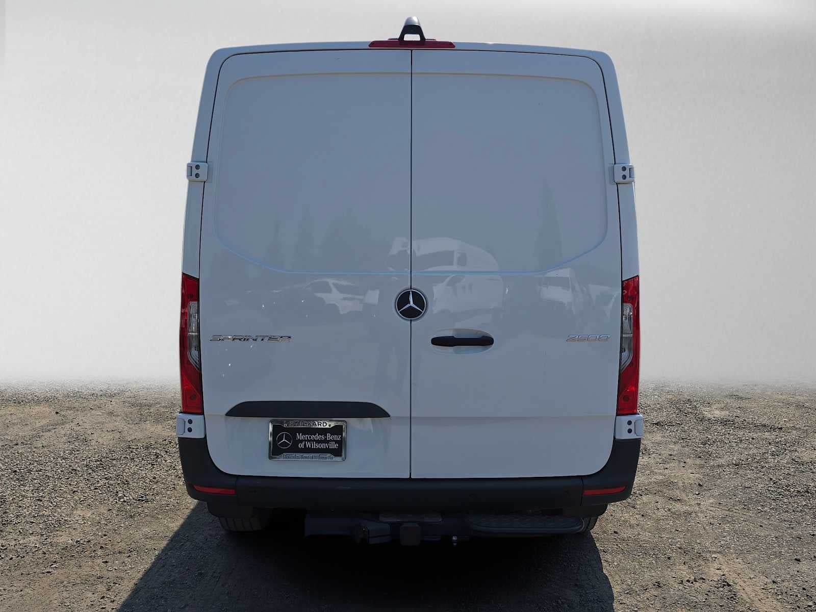 2026 Mercedes-Benz Sprinter Cargo 2500 Standard Roof I4 Diesel 144 RWD