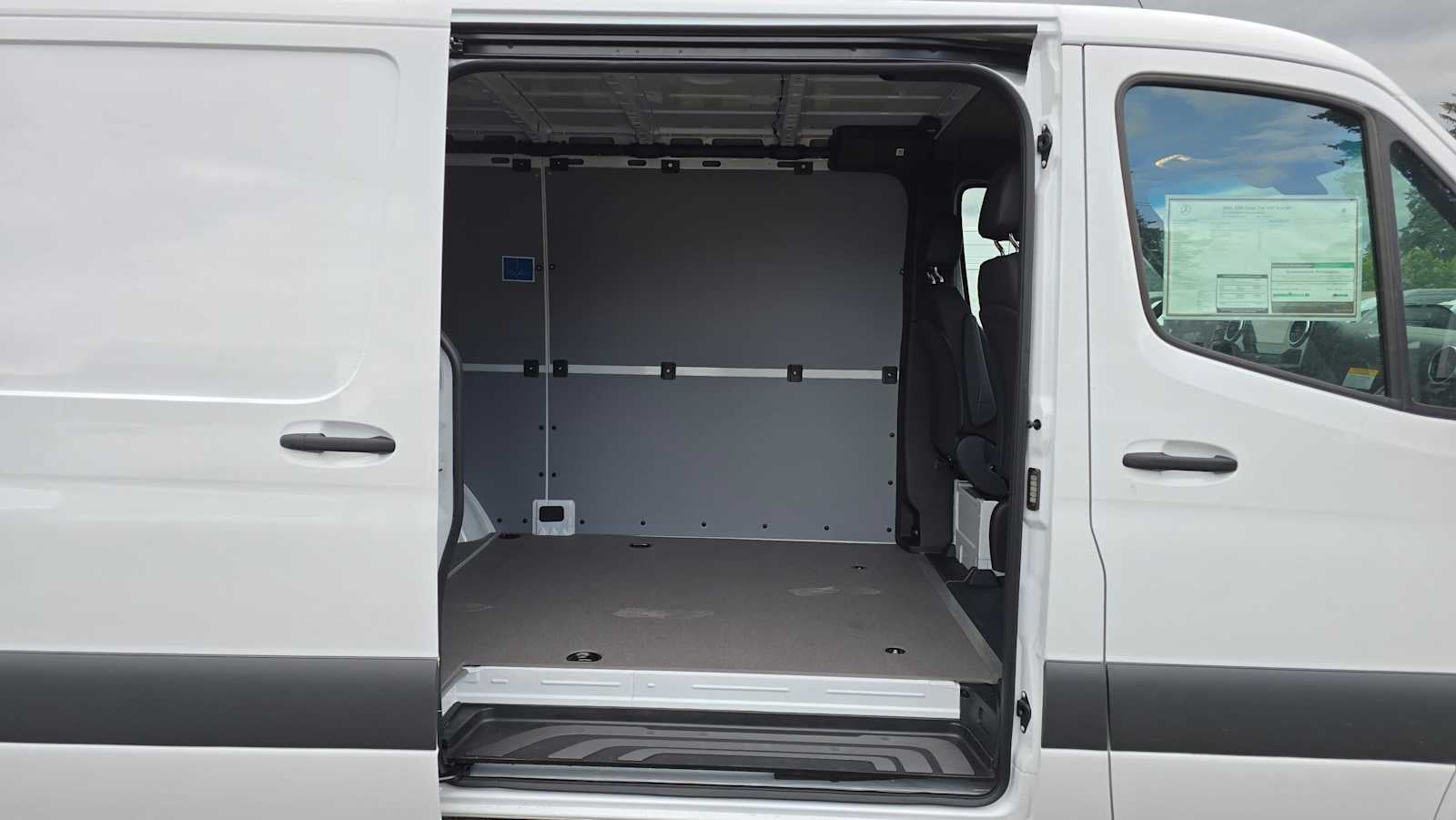 2026 Mercedes-Benz Sprinter 2500 Standard Roof I4 Diesel 144 RWD