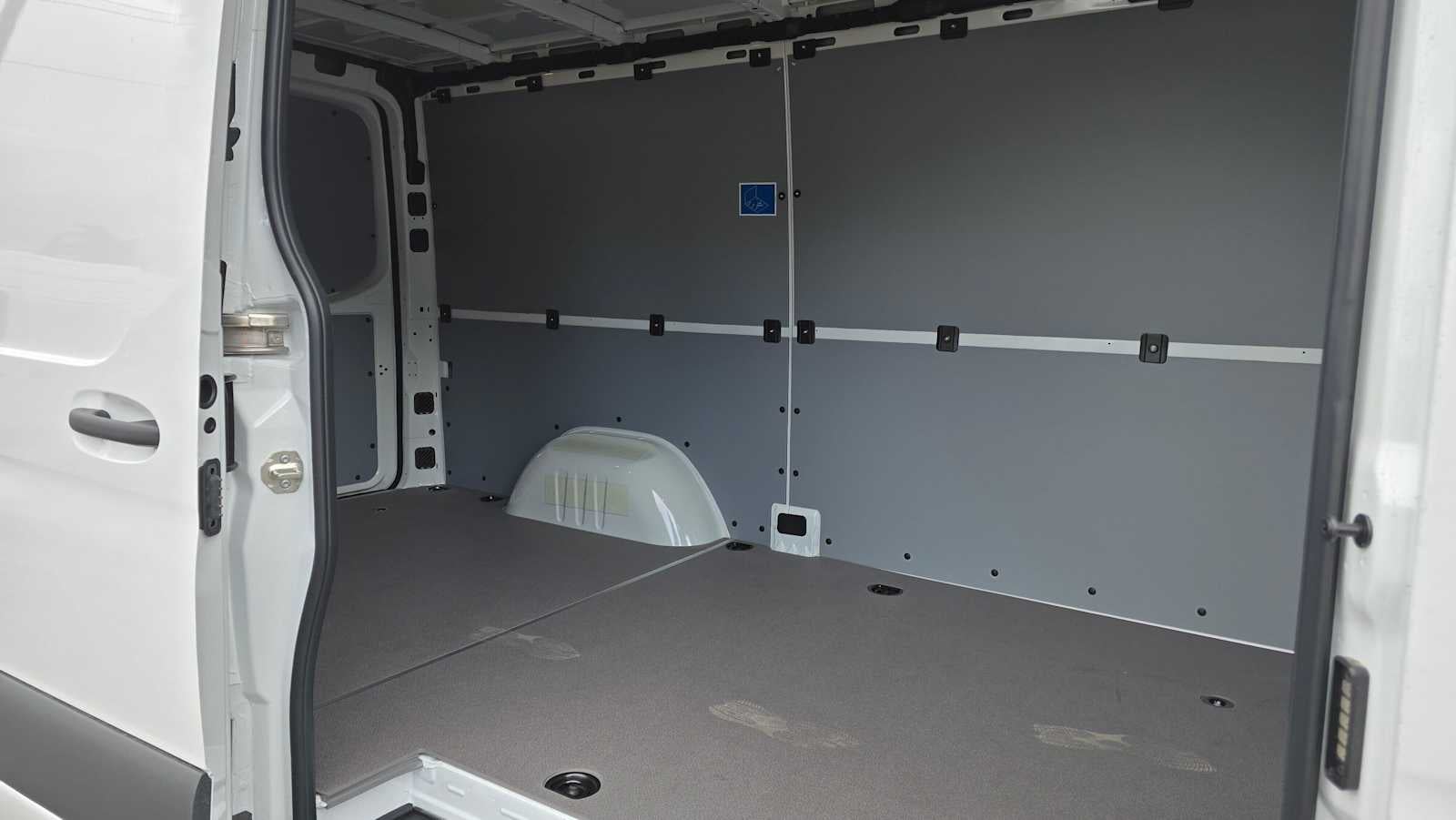2026 Mercedes-Benz Sprinter 2500 Standard Roof I4 Diesel 144 RWD