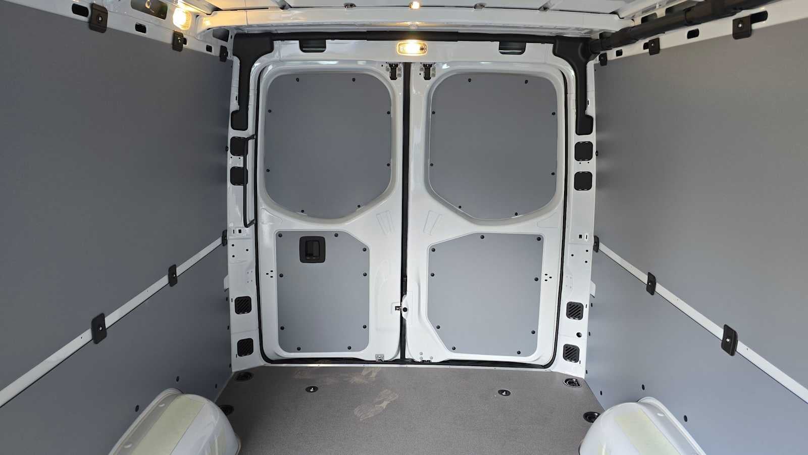 2026 Mercedes-Benz Sprinter 2500 Standard Roof I4 Diesel 144 RWD